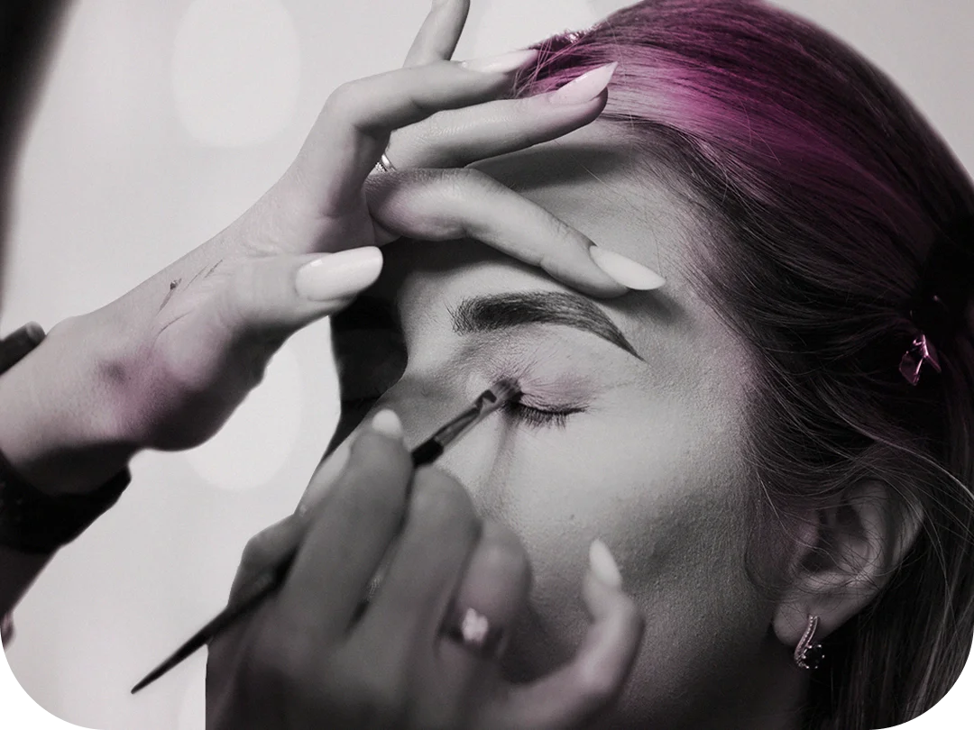 Makeup artist studio software by Wellyx