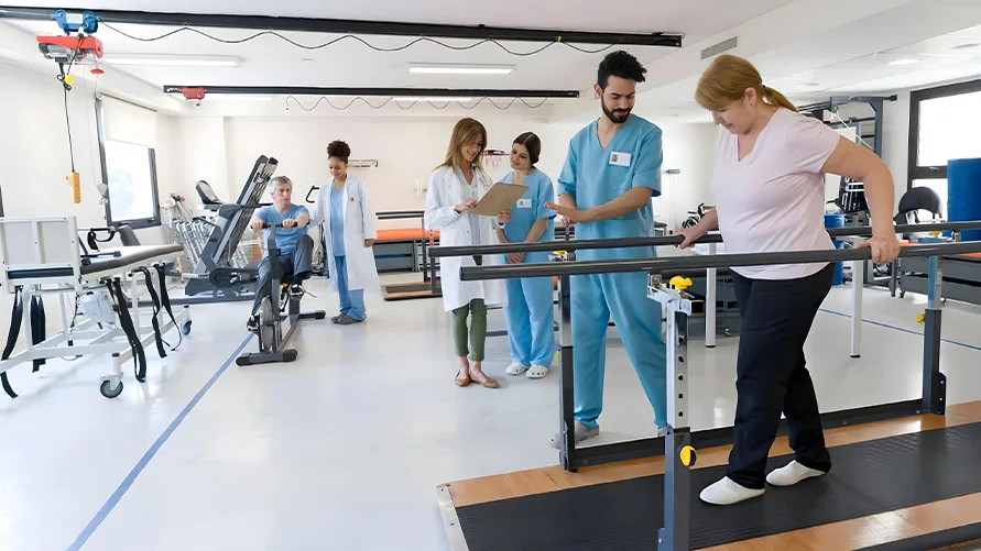 manage multiple therapists in a busy physiotherapy clinic